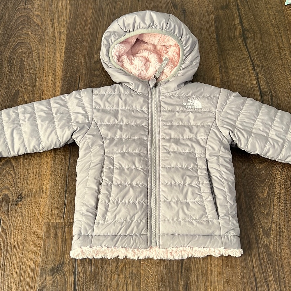 The North Face Reversible toddler girl jacket. Winter coat.